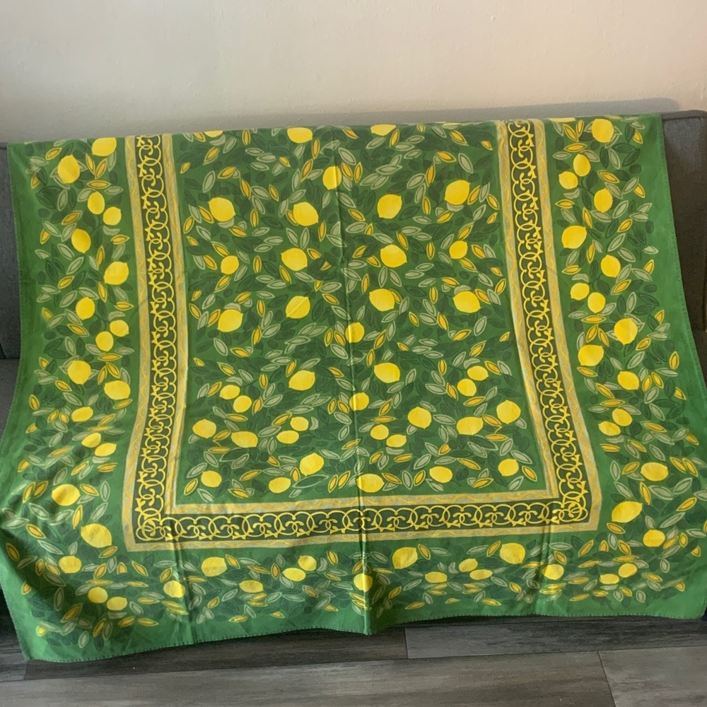 Green Lemon Print Tablecloth